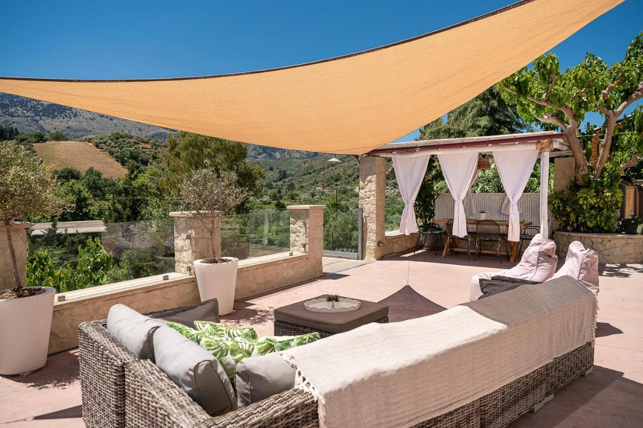 Verekinthos Villas - Pool, Hot Tub, Bbq, Kids Playground, Stunning Mountain Views Yerolakkos Экстерьер фото
