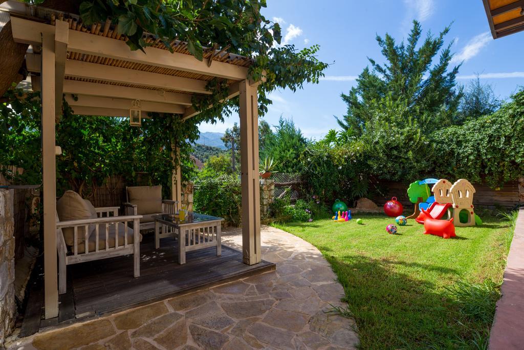 Verekinthos Villas - Pool, Hot Tub, Bbq, Kids Playground, Stunning Mountain Views Yerolakkos Экстерьер фото