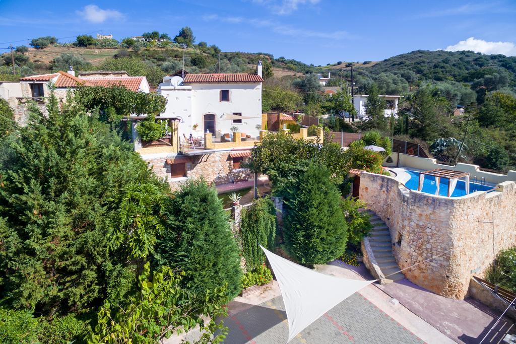 Verekinthos Villas - Pool, Hot Tub, Bbq, Kids Playground, Stunning Mountain Views Yerolakkos Экстерьер фото