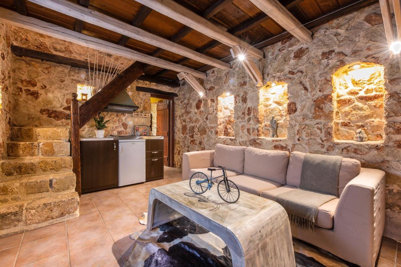 Verekinthos Villas - Pool, Hot Tub, Bbq, Kids Playground, Stunning Mountain Views Yerolakkos Экстерьер фото